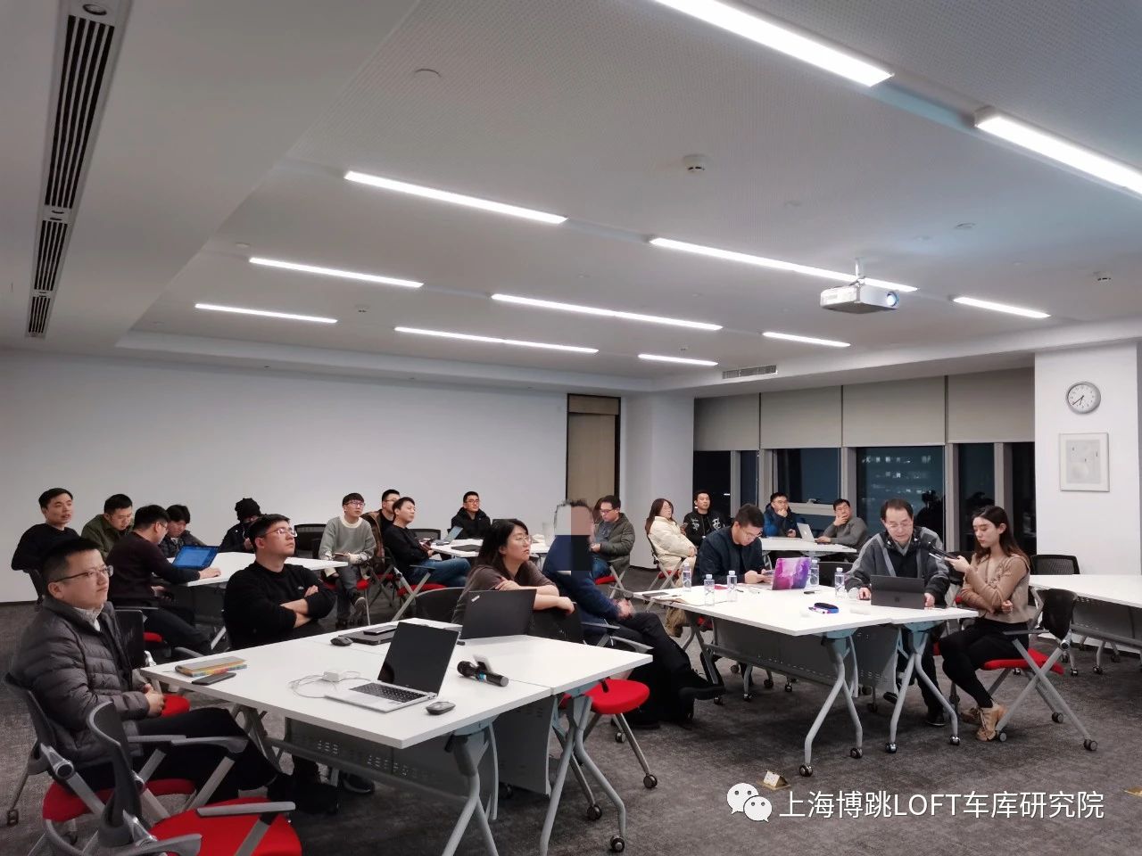 珠海杭州LOFT车库专题会
